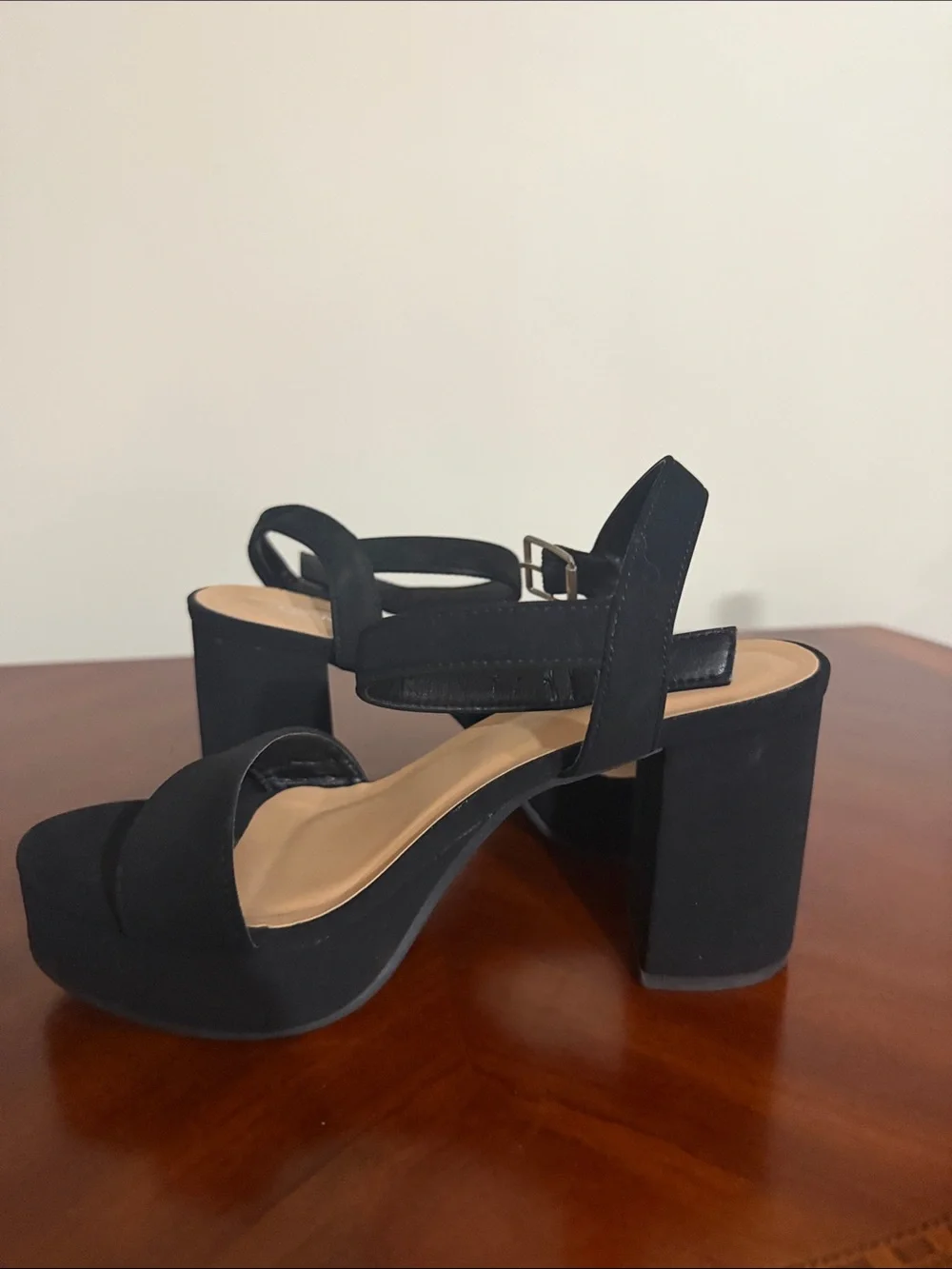 TOP Moda chic black